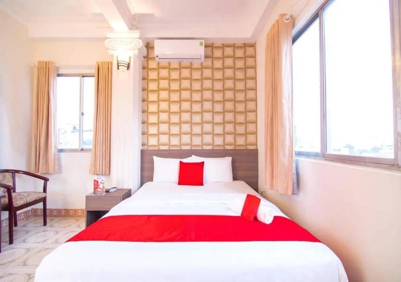 RedDoorz Tan Hoang Long Hotel Nguyen Van Cu Ho Chi Minh-stad Buitenkant foto