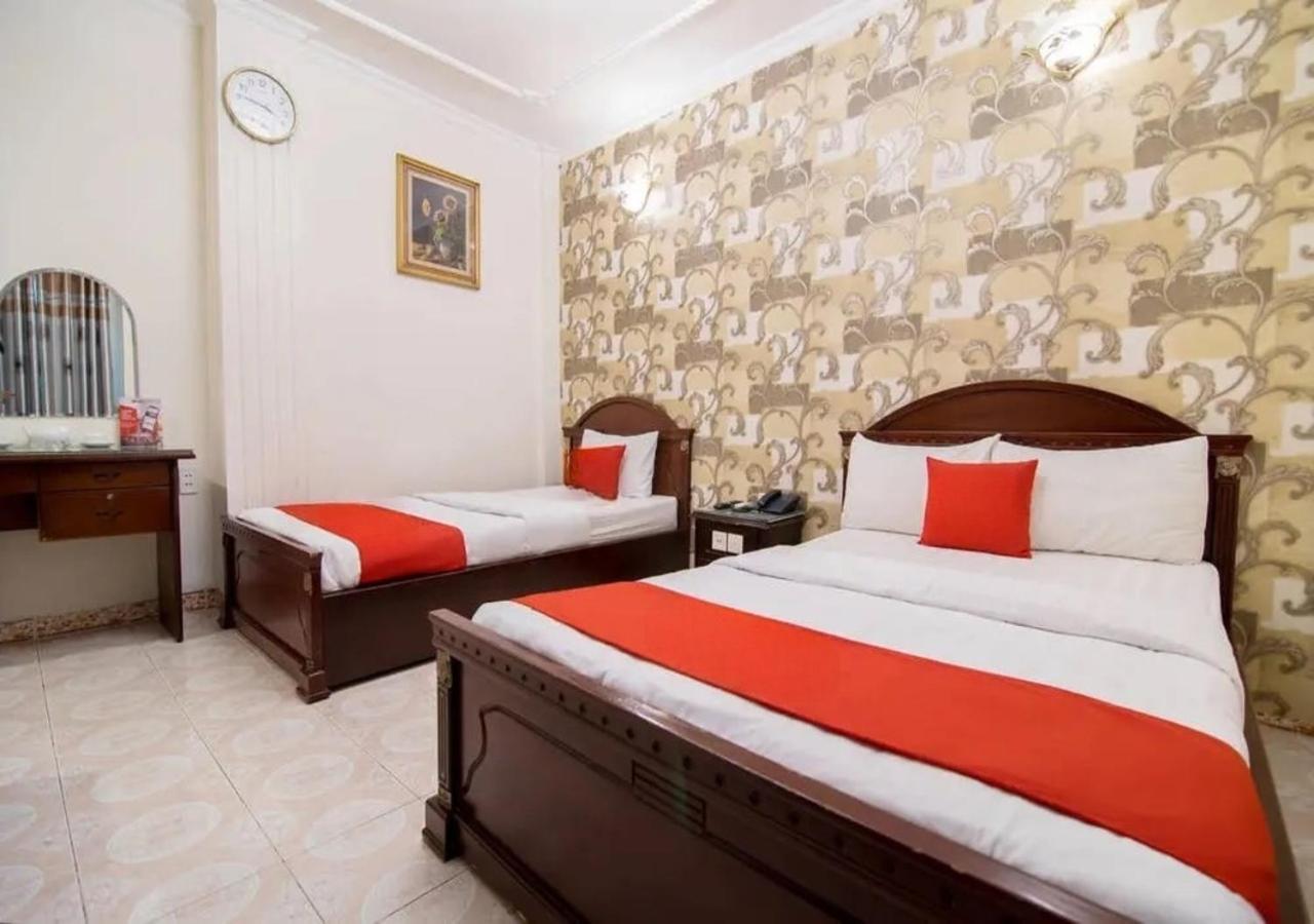 RedDoorz Tan Hoang Long Hotel Nguyen Van Cu Ho Chi Minh-stad Buitenkant foto