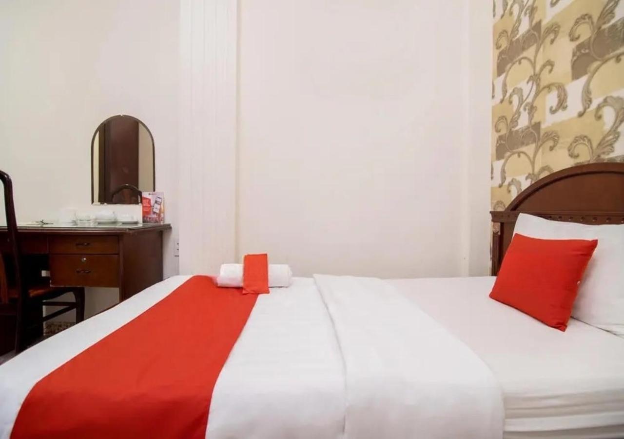 RedDoorz Tan Hoang Long Hotel Nguyen Van Cu Ho Chi Minh-stad Buitenkant foto