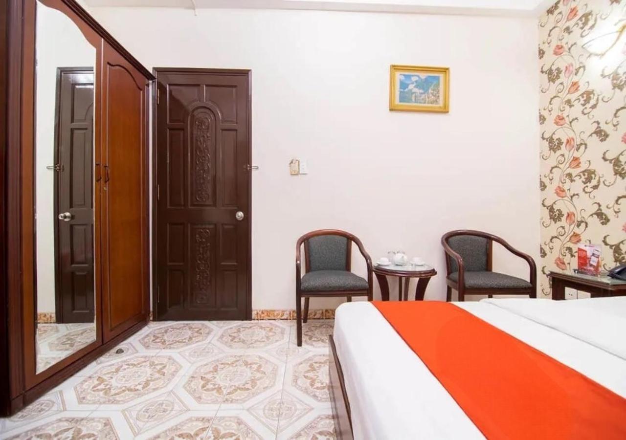 RedDoorz Tan Hoang Long Hotel Nguyen Van Cu Ho Chi Minh-stad Buitenkant foto