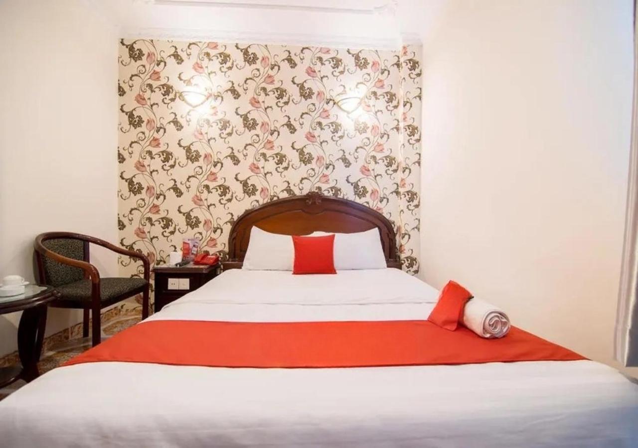 RedDoorz Tan Hoang Long Hotel Nguyen Van Cu Ho Chi Minh-stad Buitenkant foto