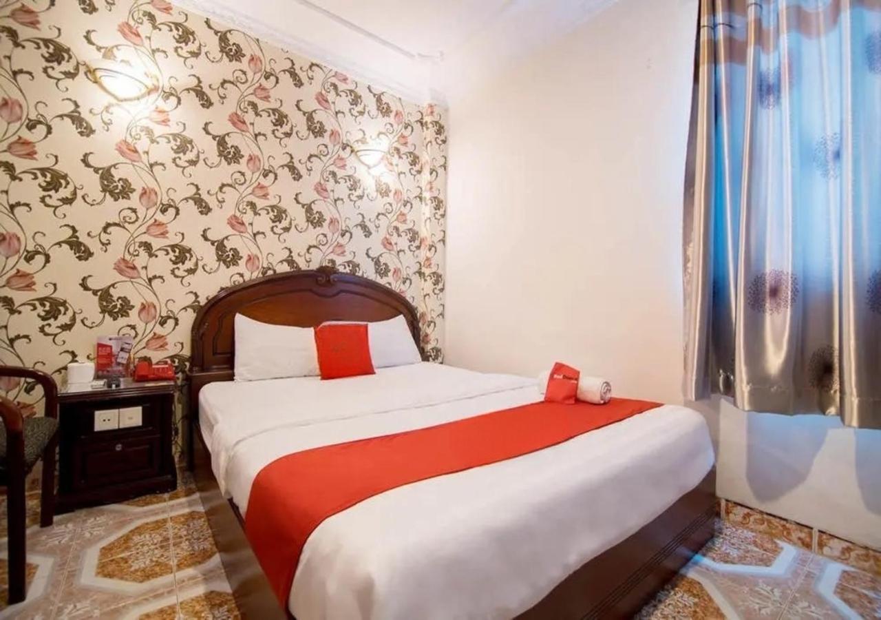 RedDoorz Tan Hoang Long Hotel Nguyen Van Cu Ho Chi Minh-stad Buitenkant foto
